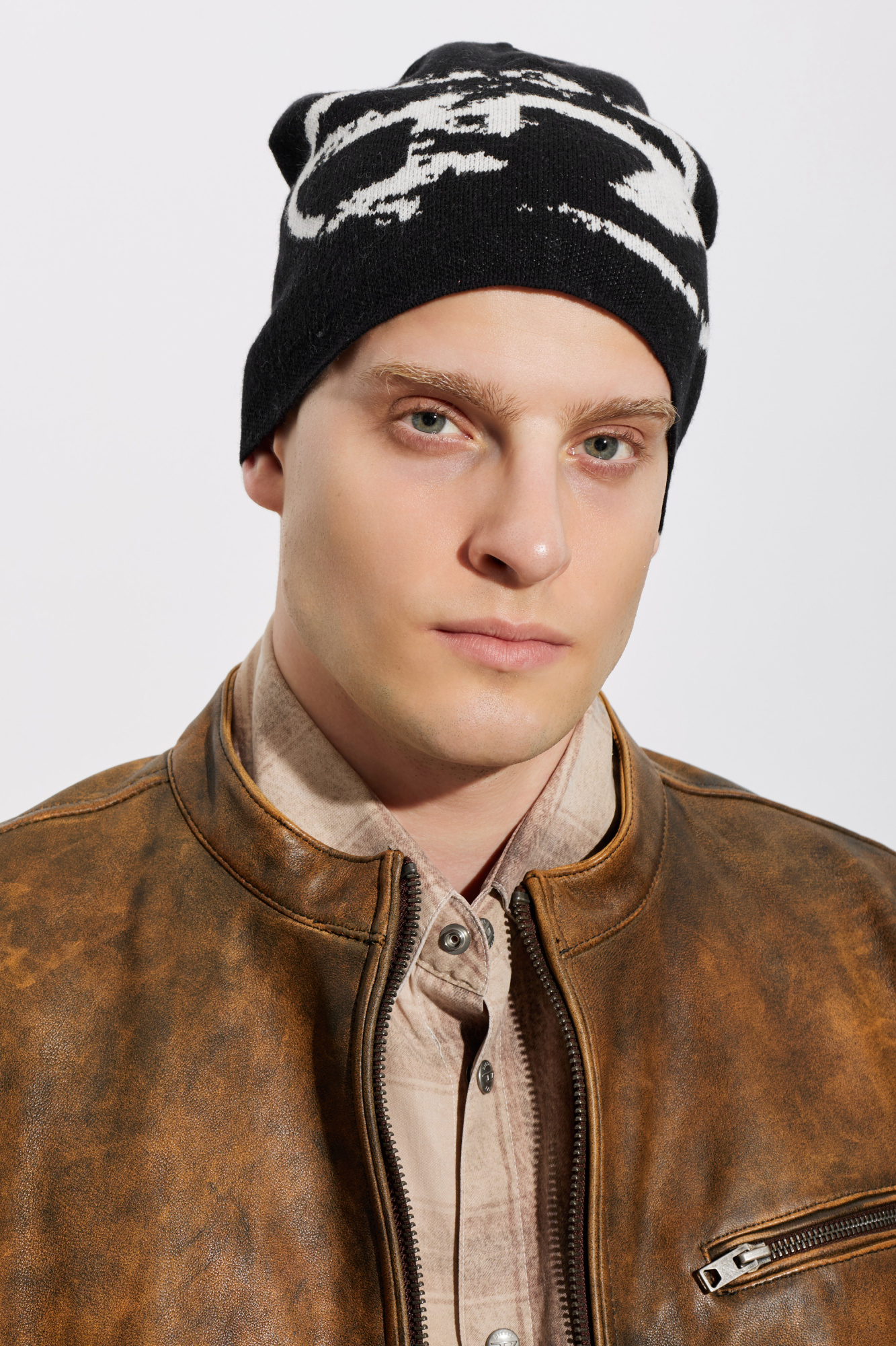 洗練されたデザイン DIESEL K-APITAN CAP A24236 DIESEL - 洗練された